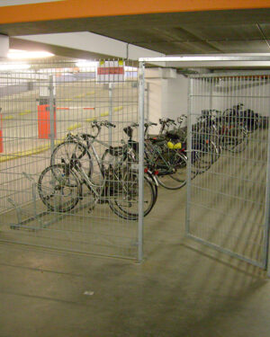 Afscheidingshekwerk in parkeergarage