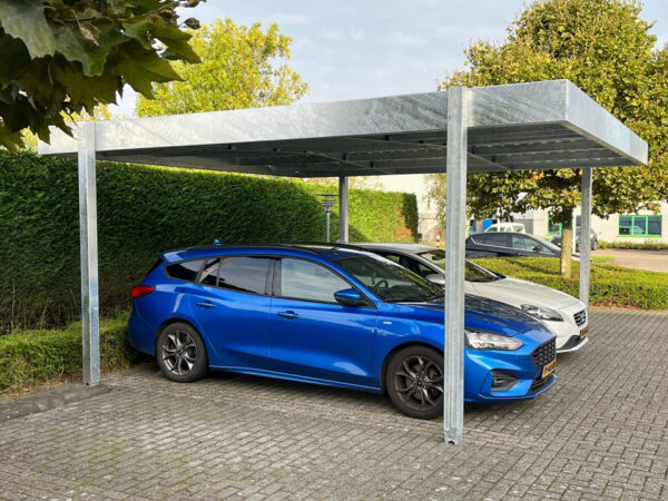 Carport met zonnepanelen