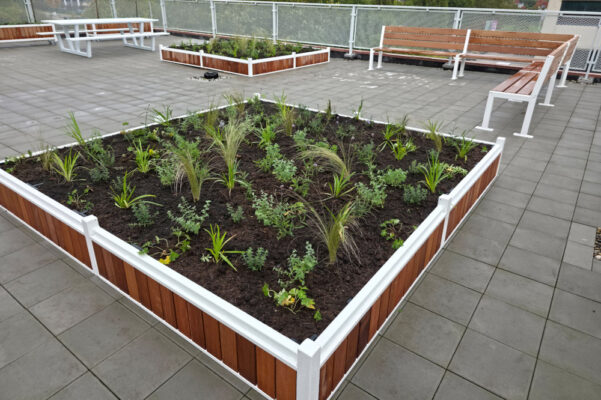 Bloembak op dakterras