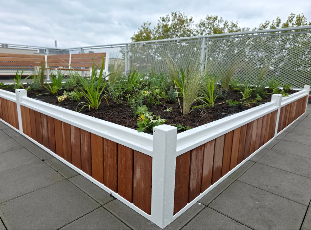 Bloembak op dakterras