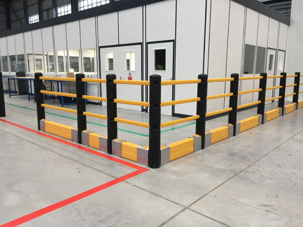 Kunststof aanrijdbeveiliging combi barrier