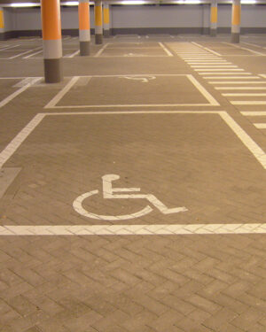 Markeringen parkeergarage invalidesymbool