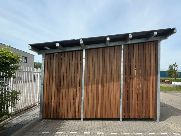 Fietsenstalling met solardak