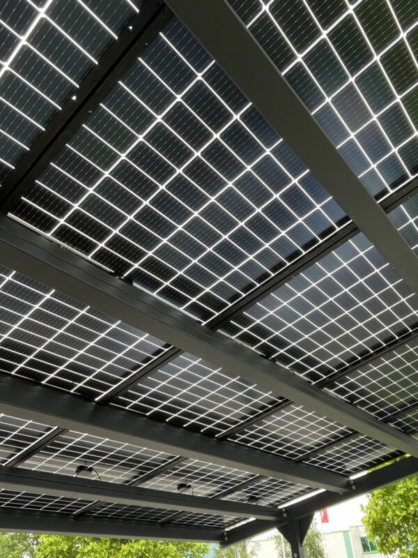 Solarcarport - carport met zonnepanelen