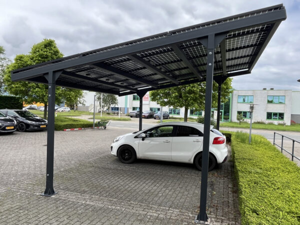 Carport met zonnepanelen - Solarcarport