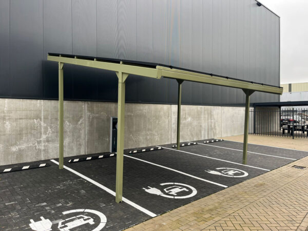 Carport met zonnepanelen