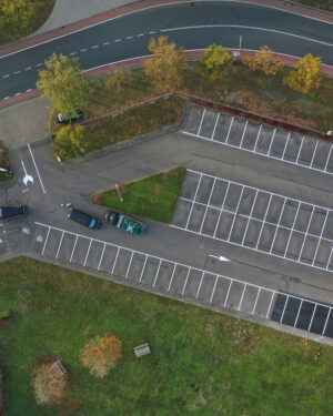 Wegmarkering parkeerterrein belijning