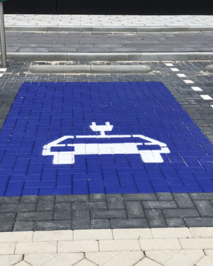 Wegmarkering symbool electrische auto