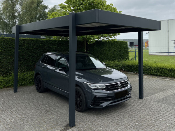 carport met zonnepanelen