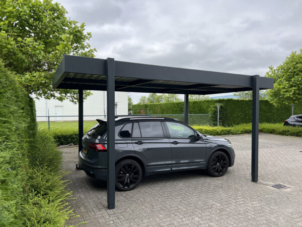 carport met zonnepanelen